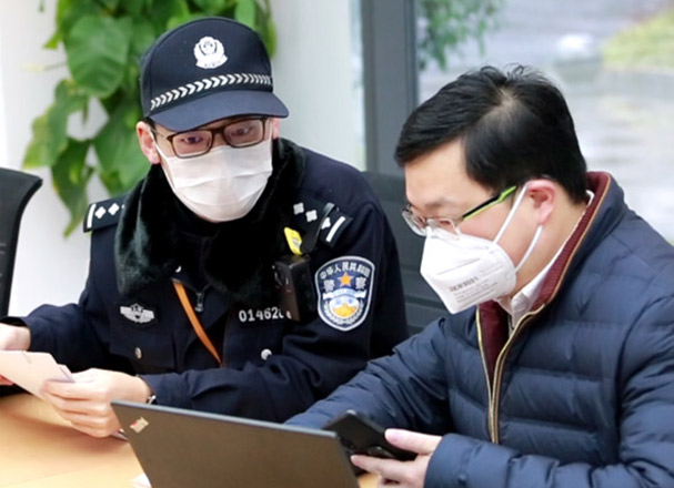 滬警方主動對接我司，保障誠格一次性防護服安全生產(chǎn)